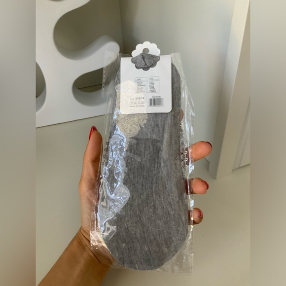 WELLCO Bamboo No Show Liner Low Socks Women’s Grey Lace One Size BRAND NEW - Picture 2 of 6